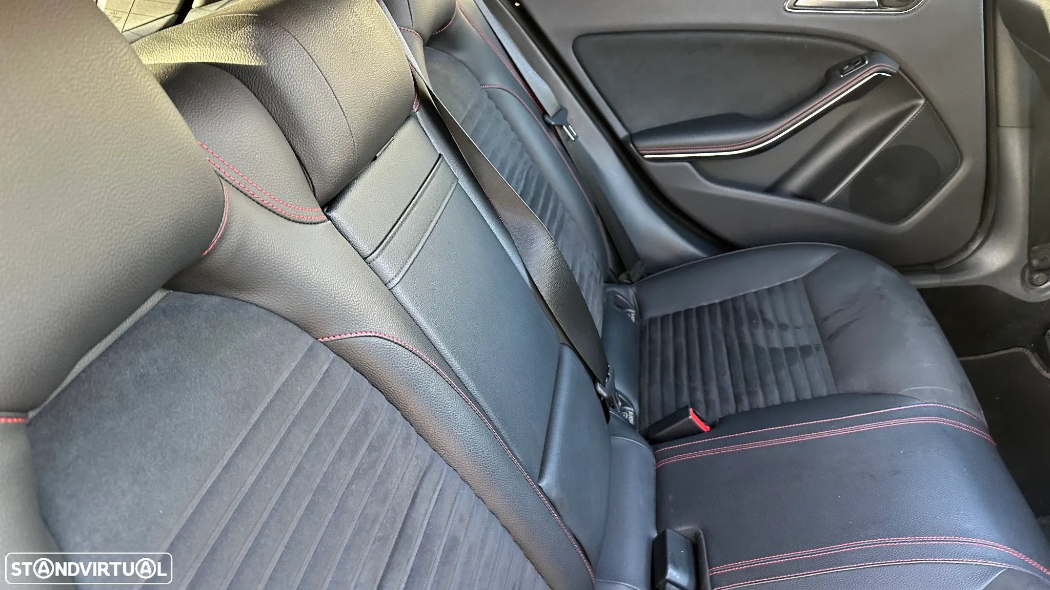 Mercedes-Benz A 45 AMG 4-Matic - 31