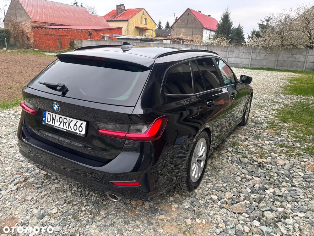 BMW Seria 3 318i - 5