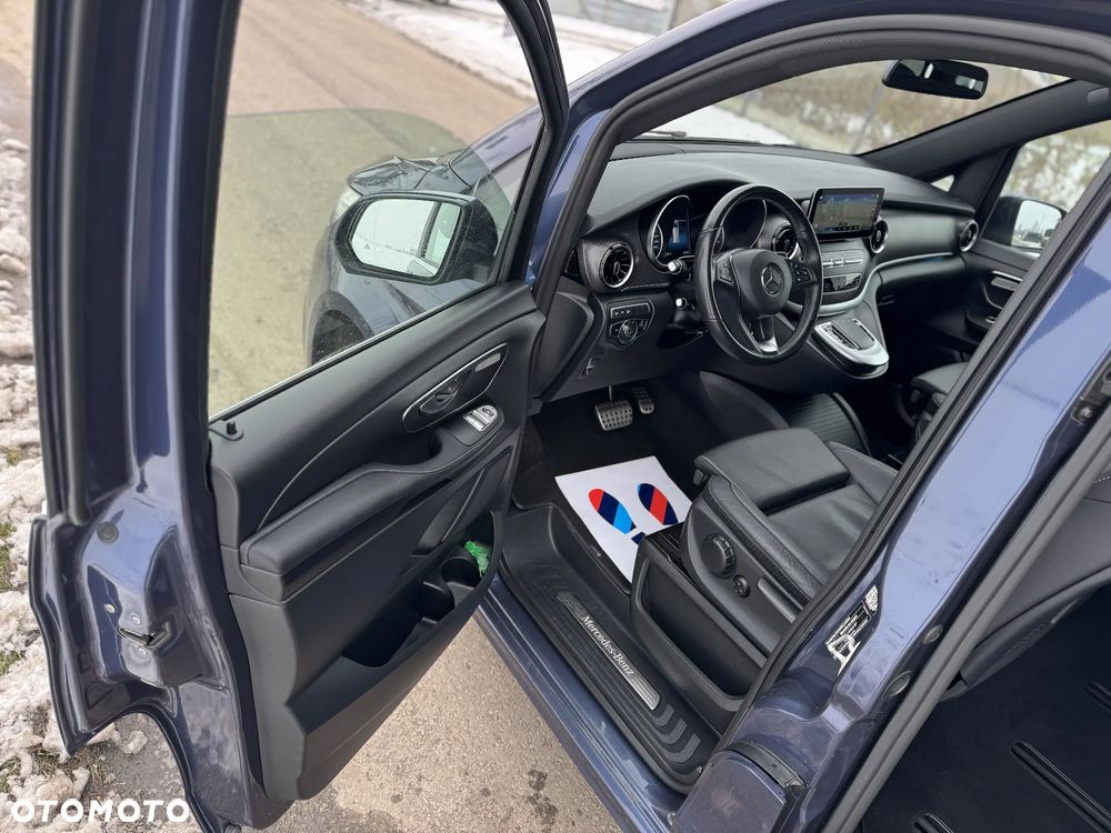 Mercedes-Benz Klasa V 300 d extralang 4Matic 9G-TRONIC Avantgarde Edition Edition 2023 - 30