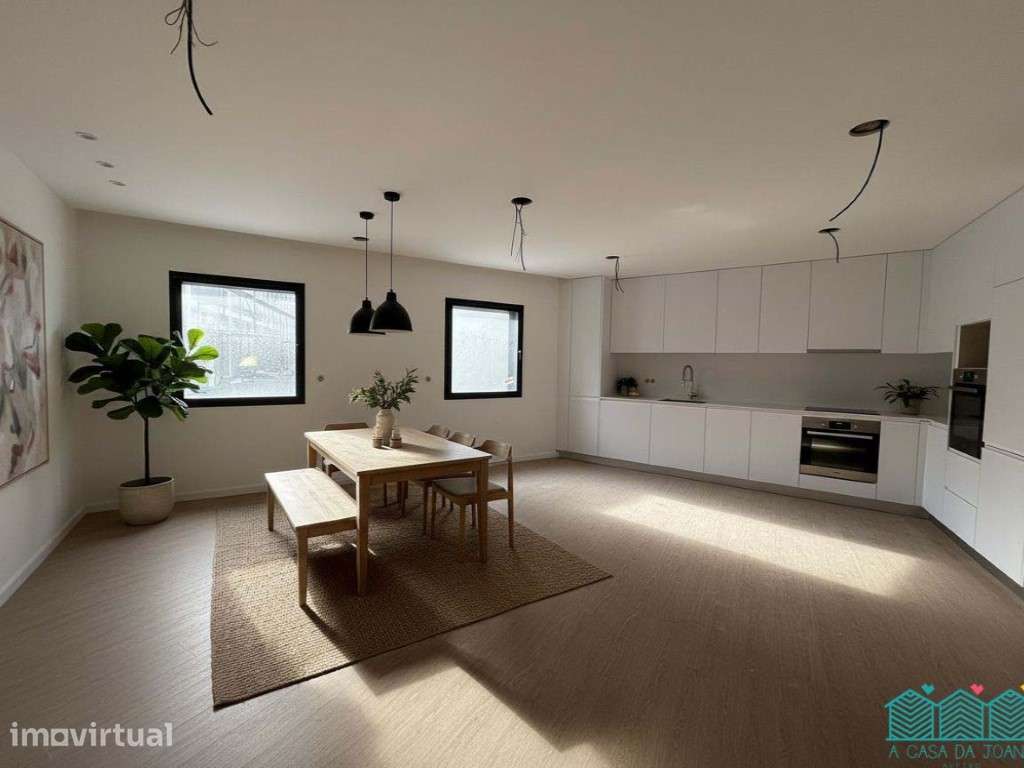 Apartamento T3 com Lugares de Garagem em Esgueira - Grande imagem: 3/31