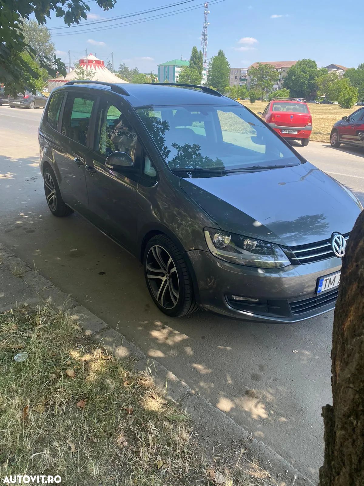 Volkswagen Sharan - 1