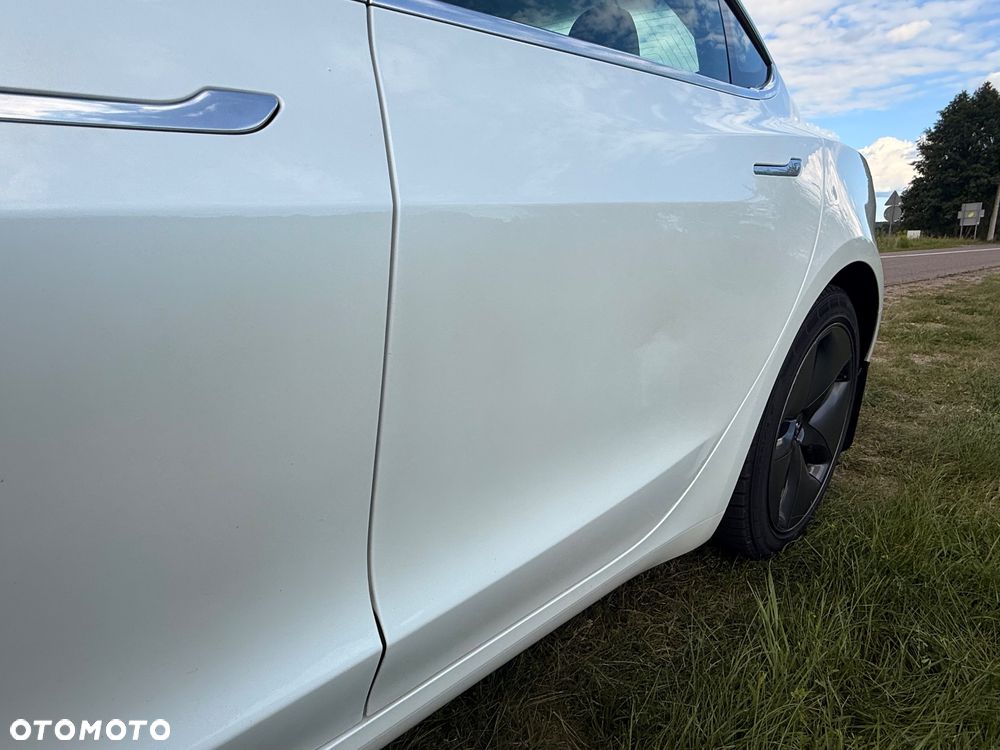 Tesla Model 3 - 13