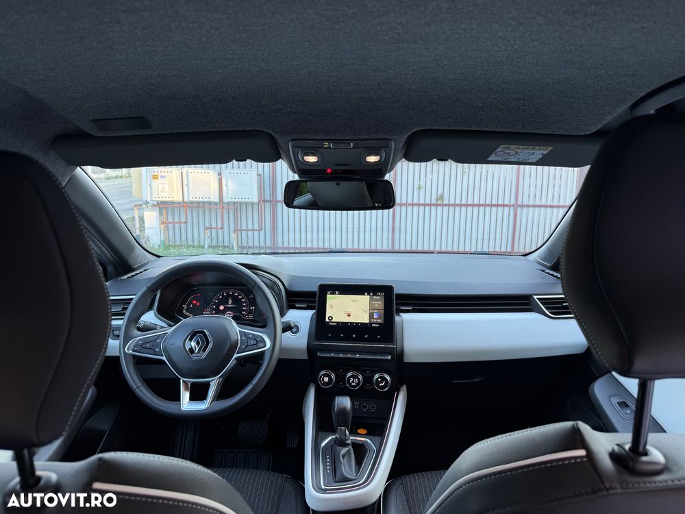 Renault Clio TCe 90 X-tronic INTENS - 29
