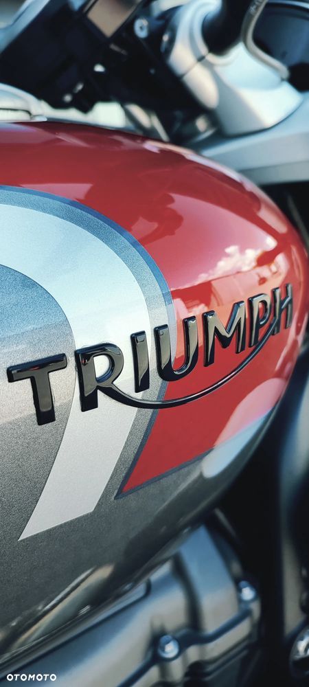 Triumph Rocket - 6