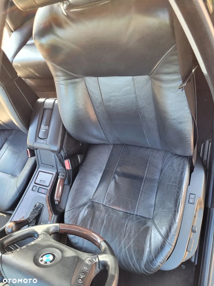 BMW Seria 5 - 33