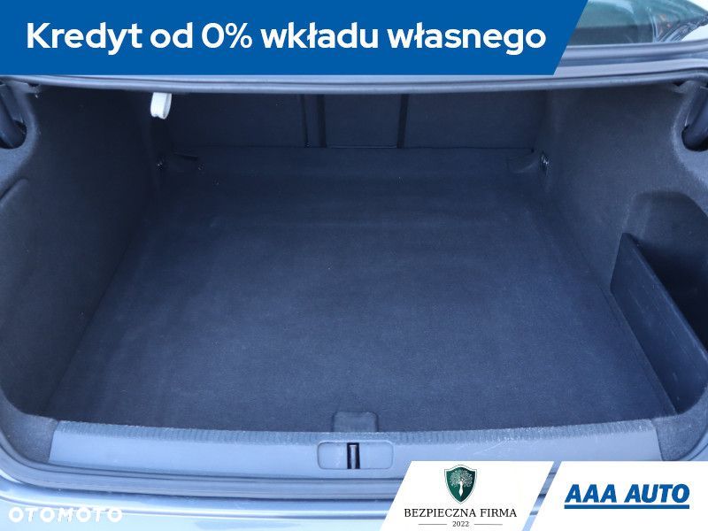 Volkswagen Passat CC - 14