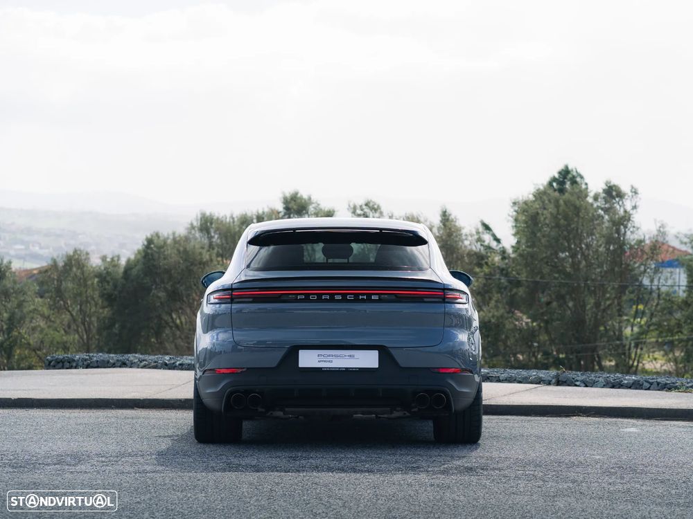 Porsche Cayenne Coupé E-Hybrid - 6