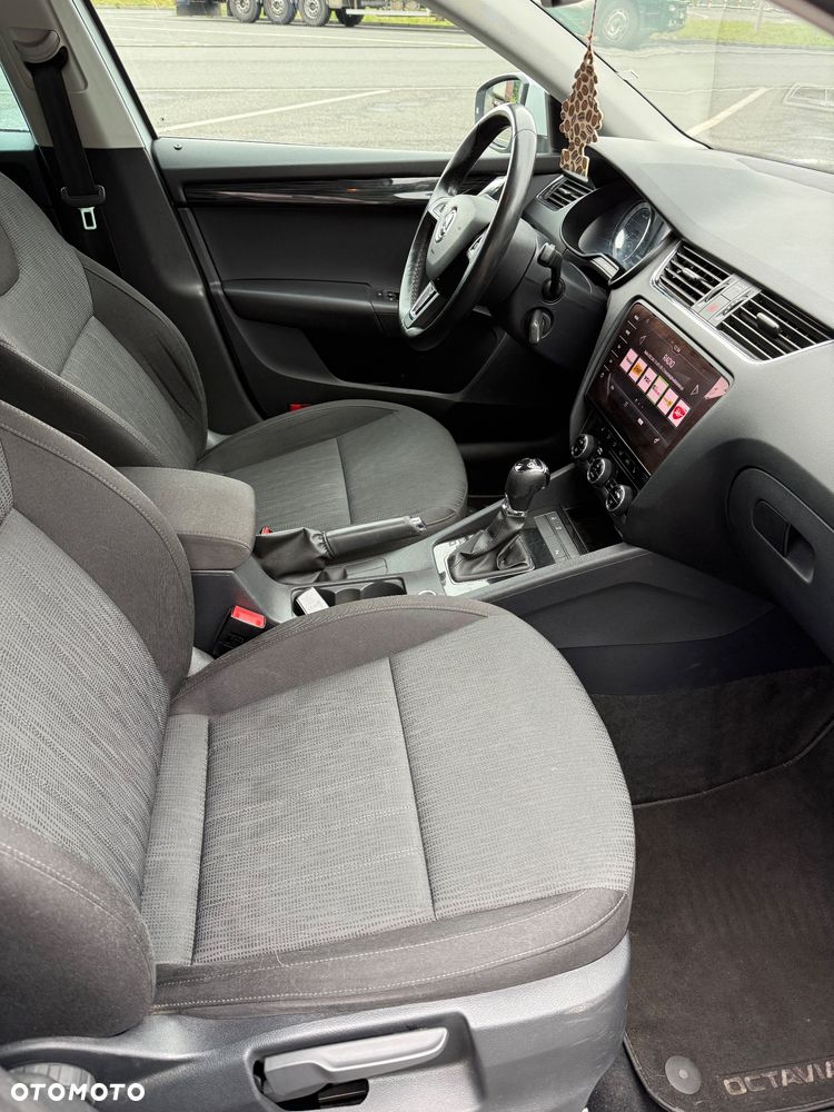 Skoda Octavia ver-2-0-tdi-ambition-dsg - 12