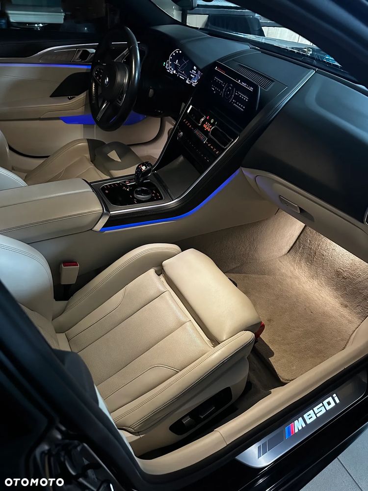 BMW Seria 8 - 29