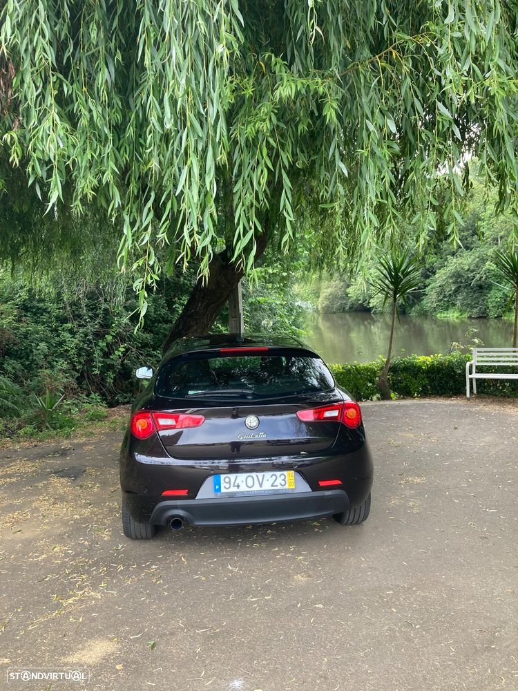Alfa Romeo Giulietta 1.6 JTDm Exclusive - 3