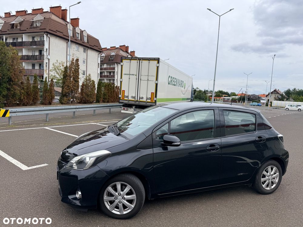 Toyota Yaris - 4
