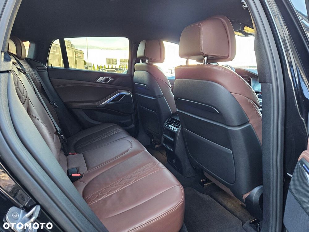BMW X6 xDrive30d - 16