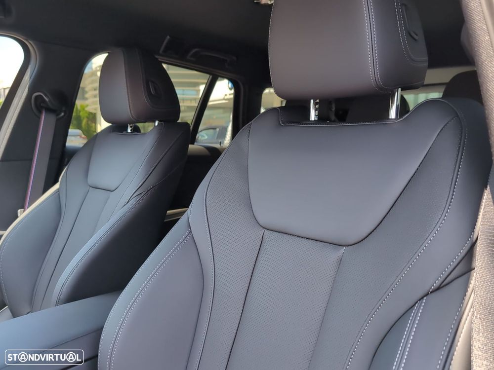 BMW 330 e Touring Pack Desportivo M Pro Auto - 16
