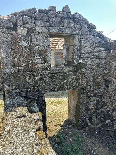 Moradia em Pedra para Reconstrução - Grande imagem: 4/11