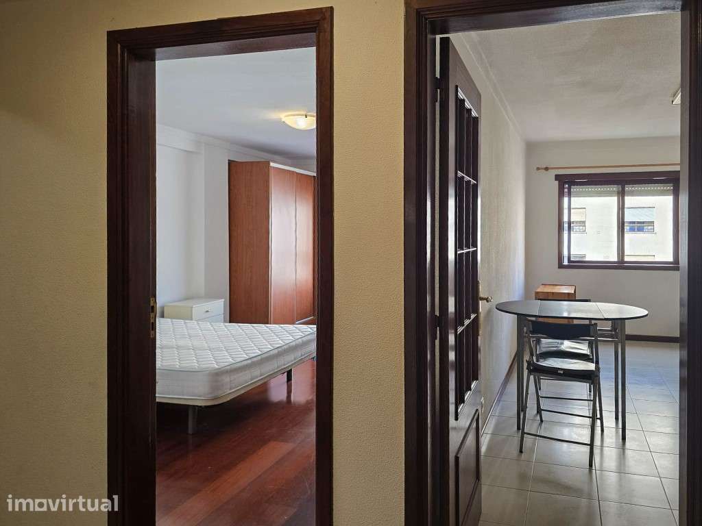 Apartamento T1K com mobília para arrendar na Figueira da Foz - Grande imagem: 3/13