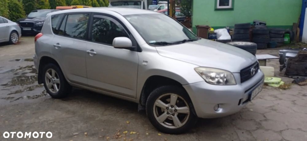 Toyota RAV4 2.2 D-4D 4x4 - 4