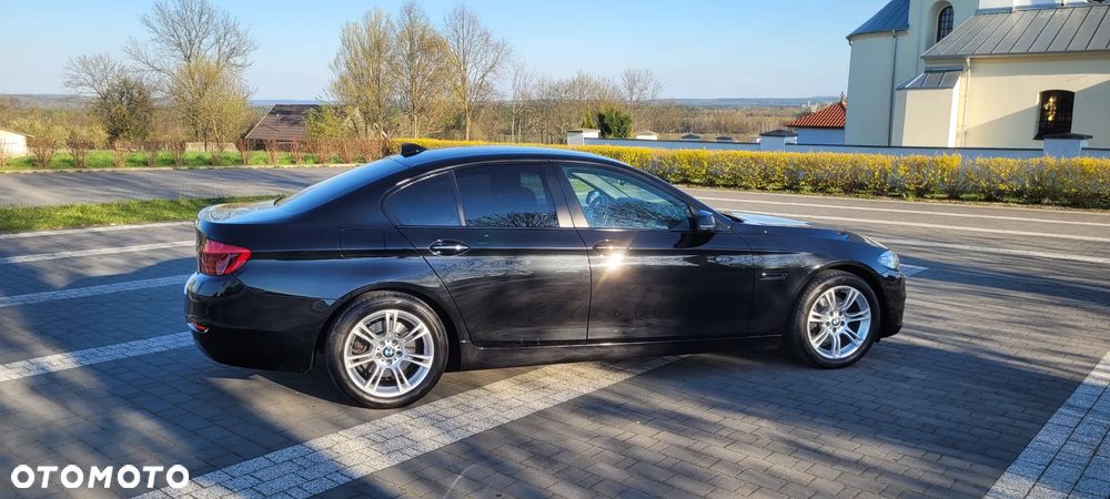 BMW Seria 5 520d xDrive - 7