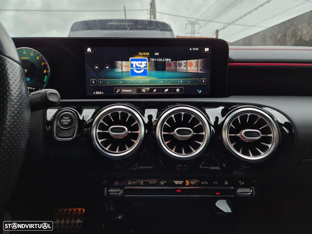 Mercedes-Benz CLA 250 - 24