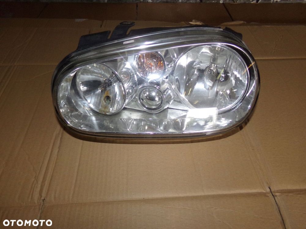 lampa prawa przód przednia vw golf iv