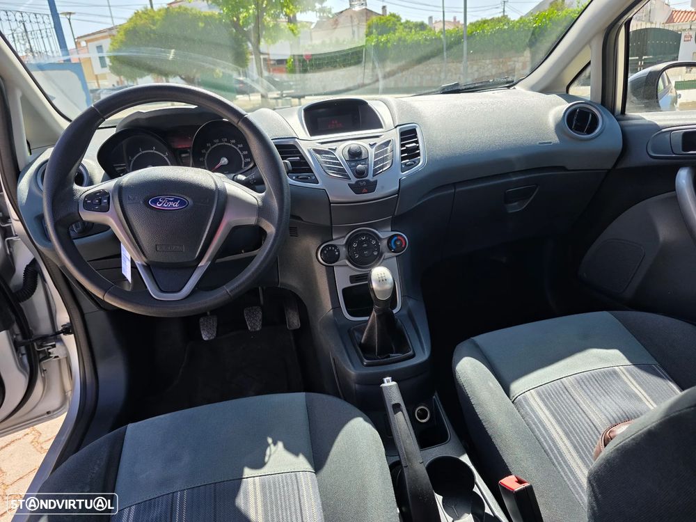 Ford Fiesta 1.25 Techno - 6