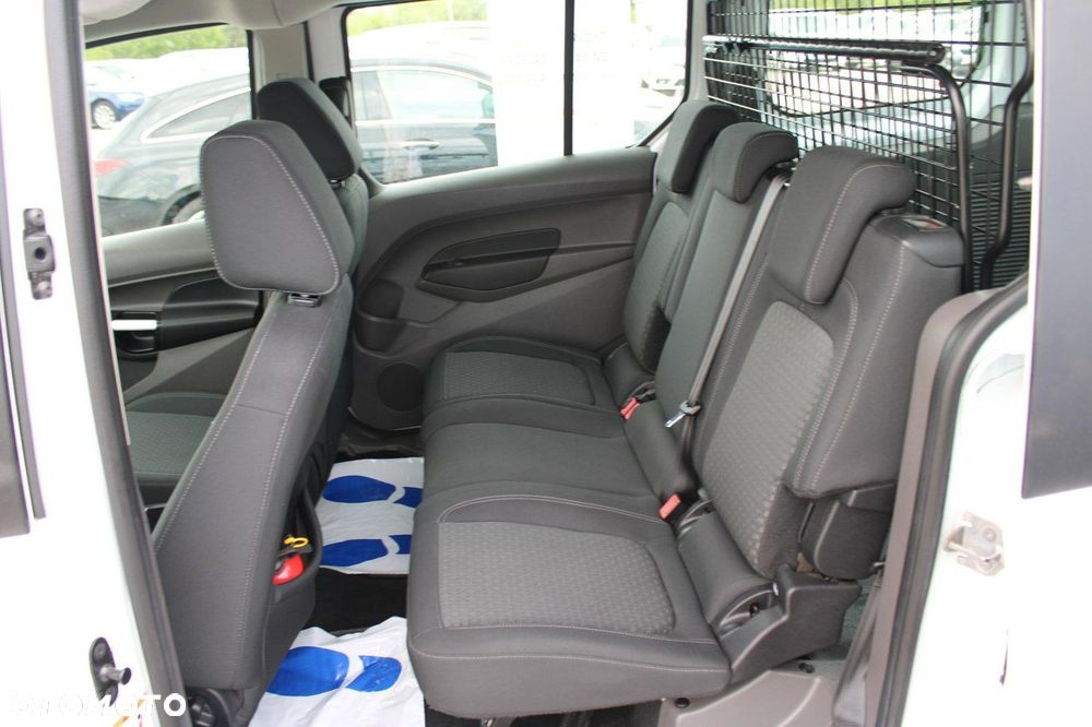 Ford Transit Connect - 9