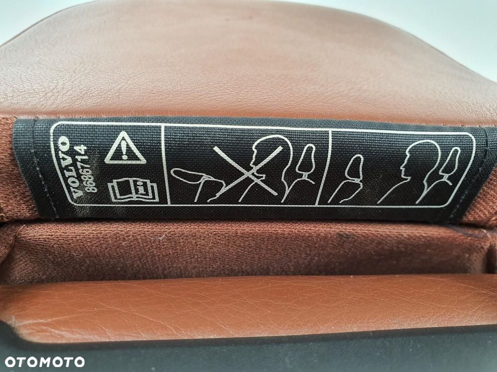 FOTEL PRAWY TYŁ TYLNY SKÓRA VOLVO XC90 - 9