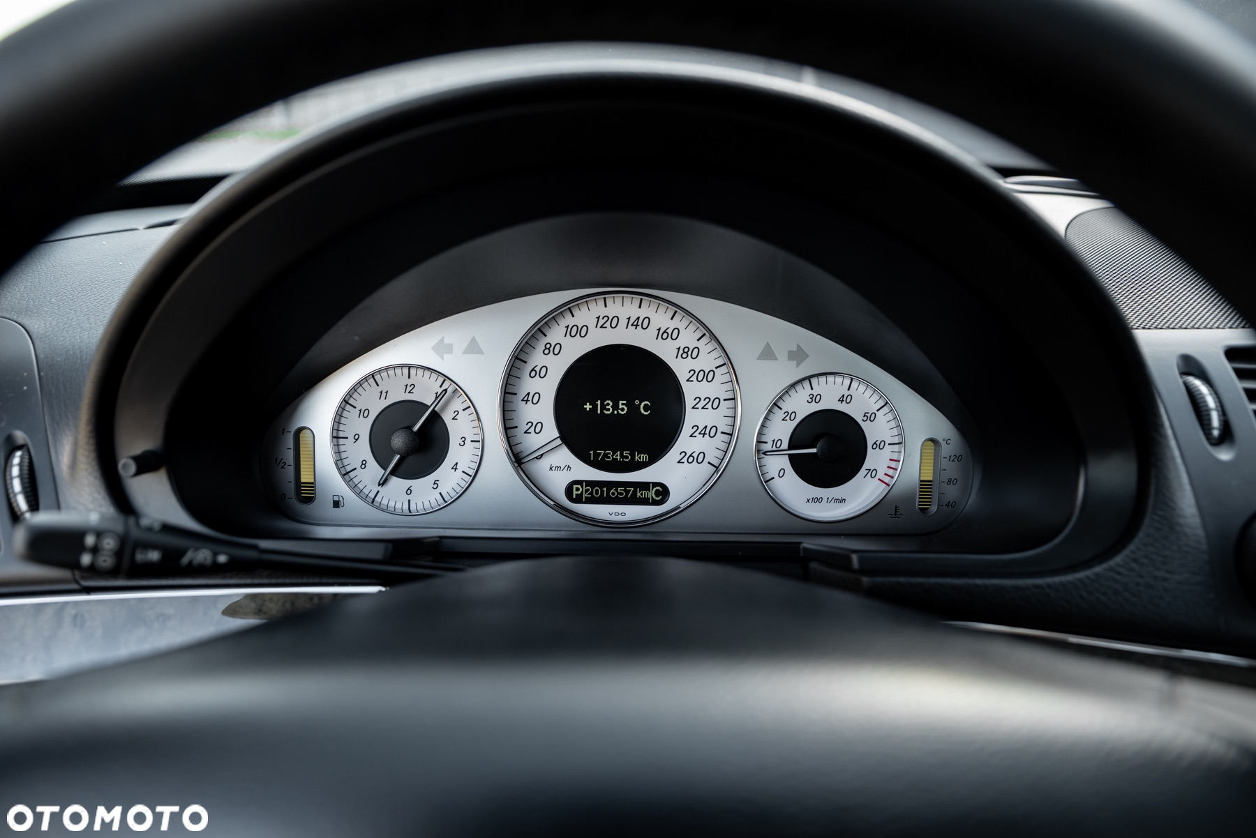 Mercedes-Benz Klasa E 200 BlueEFFICIENCY 7G-TRONIC Avantgarde - 26
