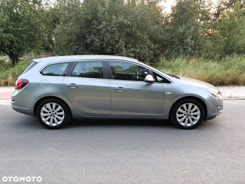 Opel Astra 2.0 CDTI Exklusiv - 4