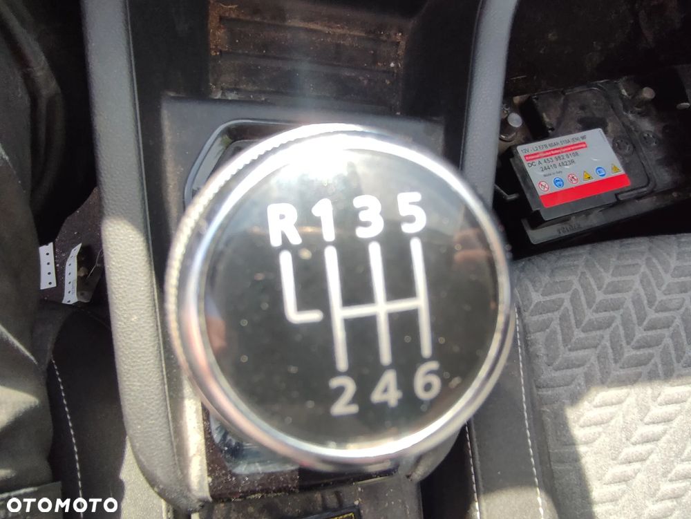 Renault Clio TCe 90 EVOLUTION - 17