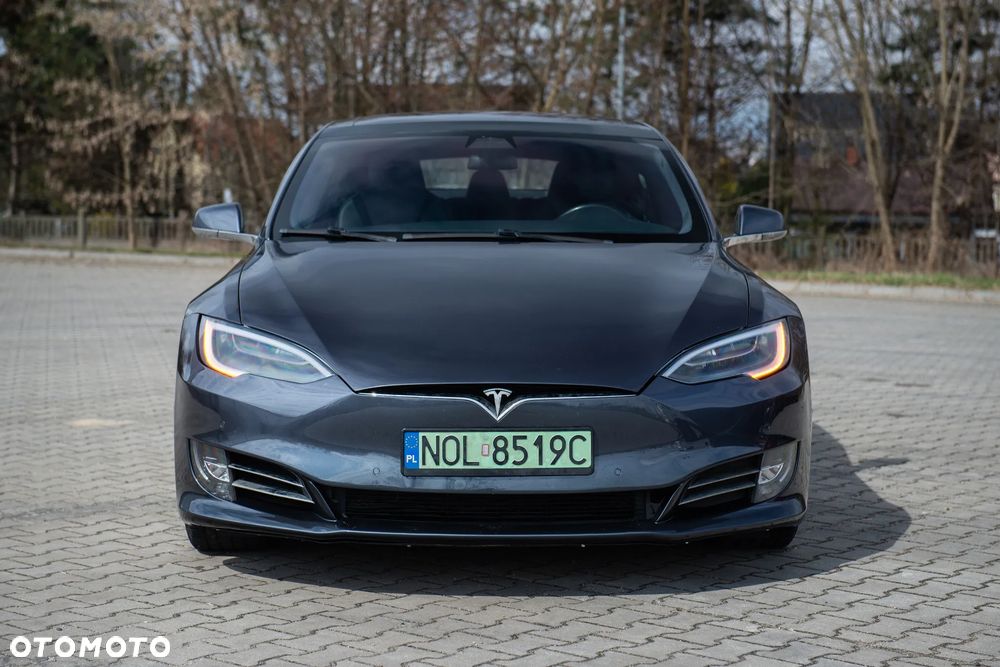 Tesla Model S Long Range Plus - 3