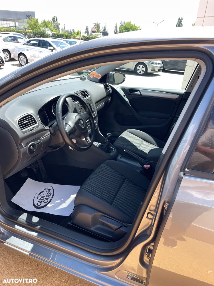 Volkswagen Golf - 30