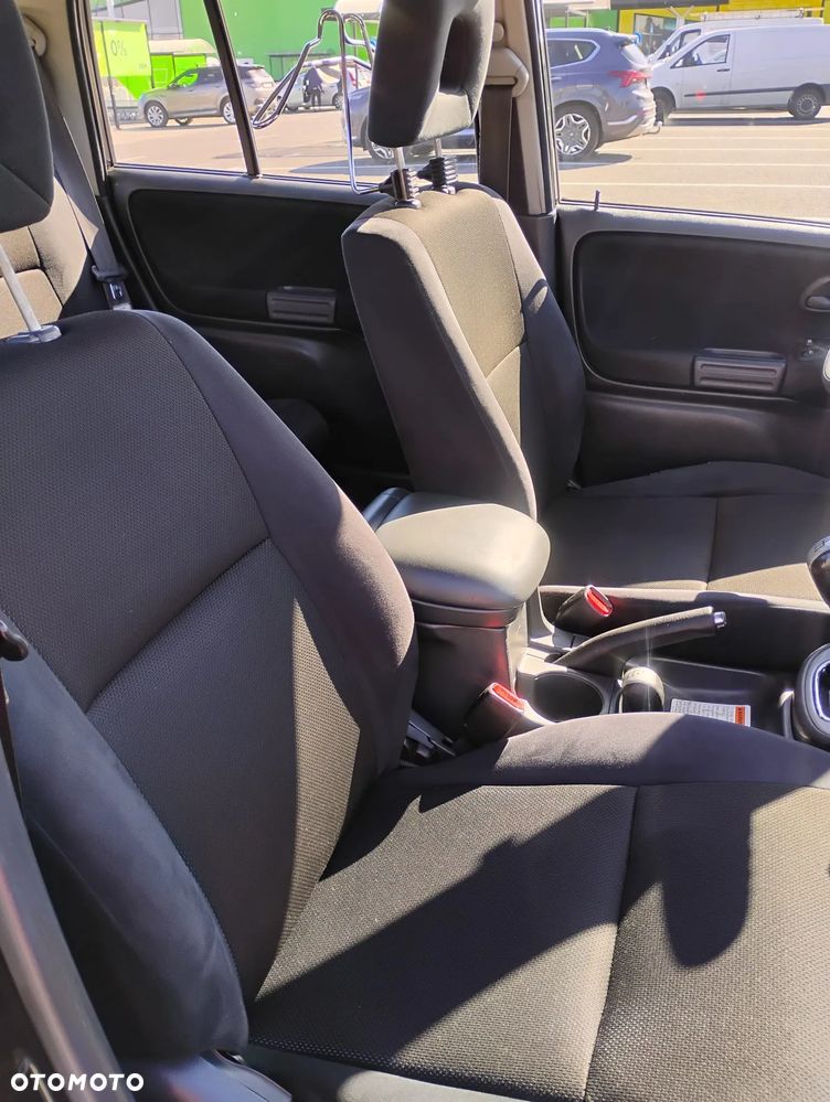 Suzuki Grand Vitara 2.0 - 12
