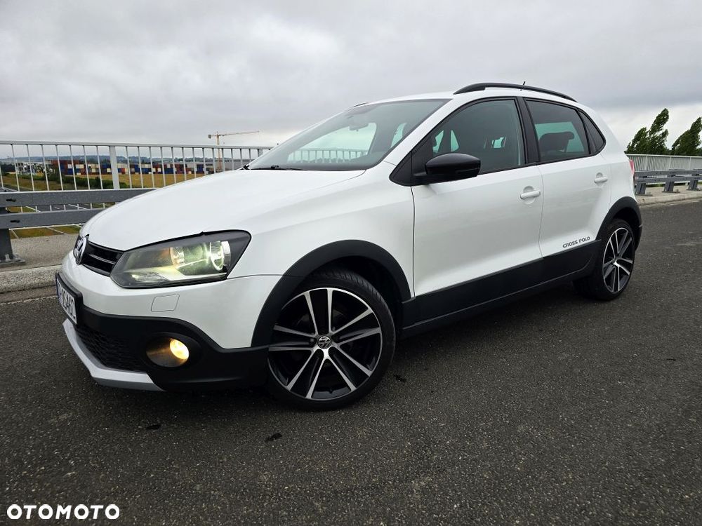 Volkswagen Polo 1.2 TSI Cross Urban White - 38
