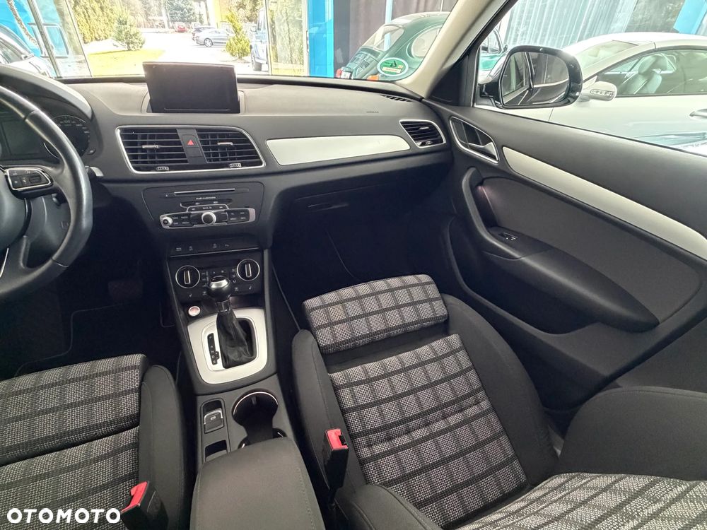 Audi Q3 1.4 TFSI Sport S tronic - 27