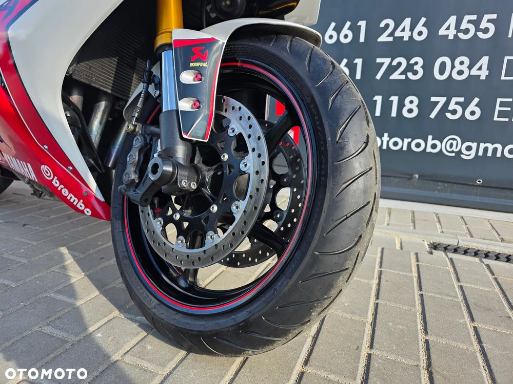 Yamaha R1 - 14
