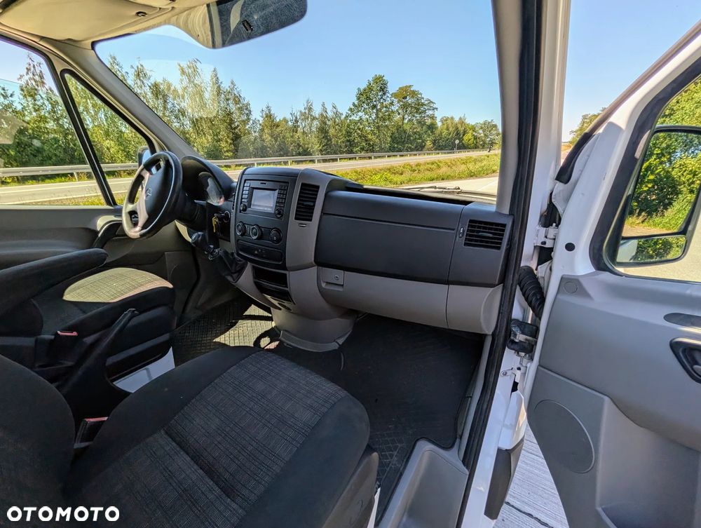 Mercedes-Benz Sprinter - 15