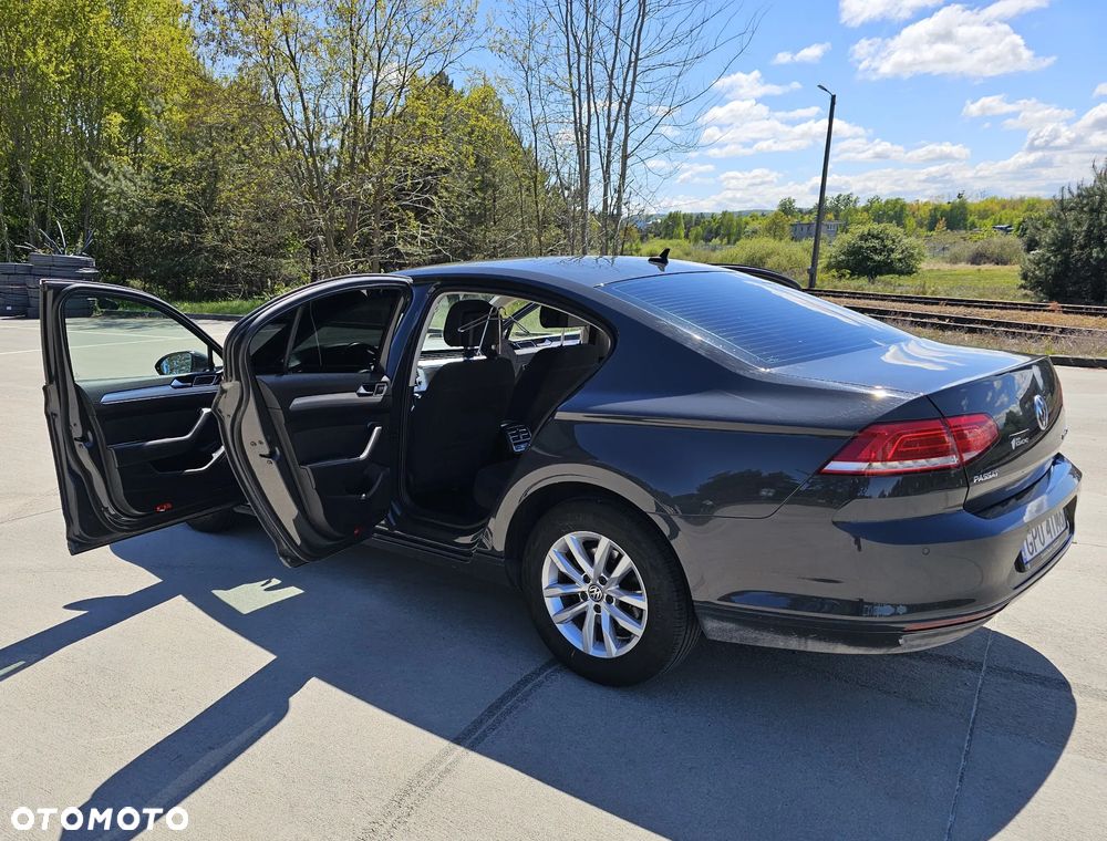Volkswagen Passat 2.0 TDI BMT Comfortline - 15