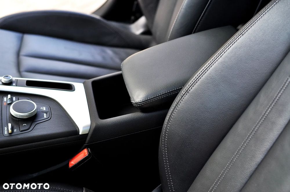 Audi A4 Avant 2.0 TDI Design - 33