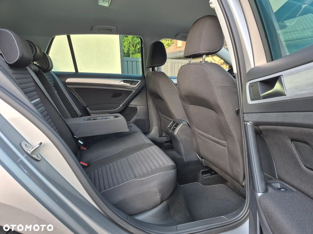 Volkswagen Golf 1.2 TSI BlueMotion Technology Cup - 23