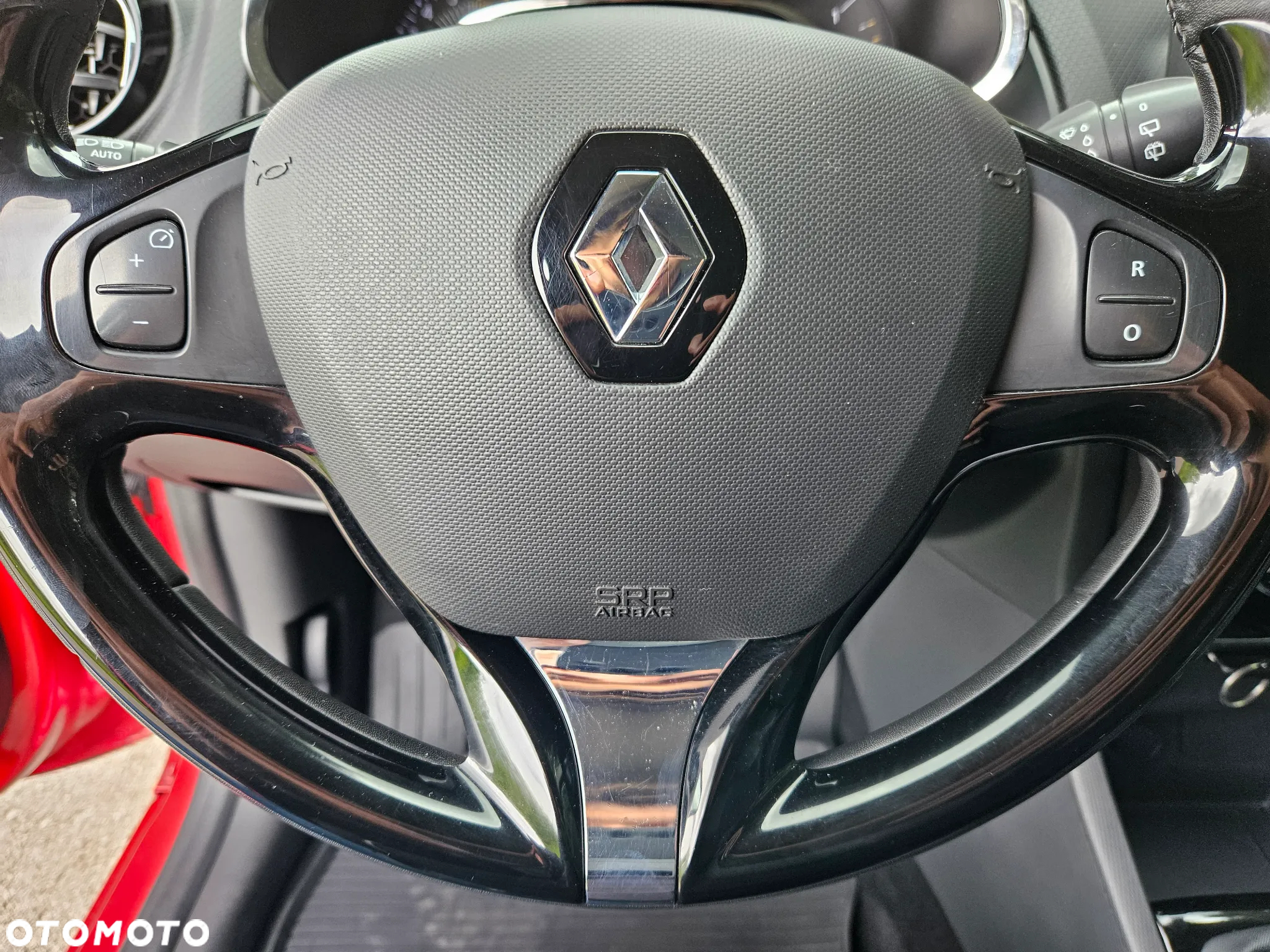 Renault Clio - 25