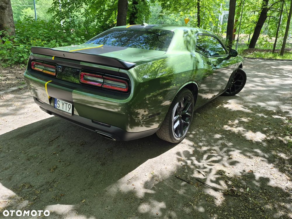Dodge Challenger - 6