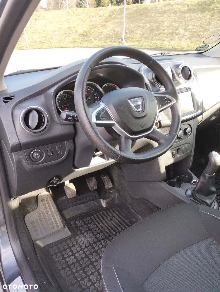 Dacia Logan TCe 90 S&S Laureate - 11