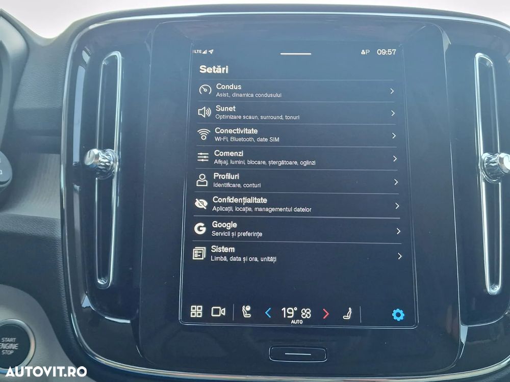 Volvo XC 40 B4 AT FWD MHEV Ultimate Dark - 20