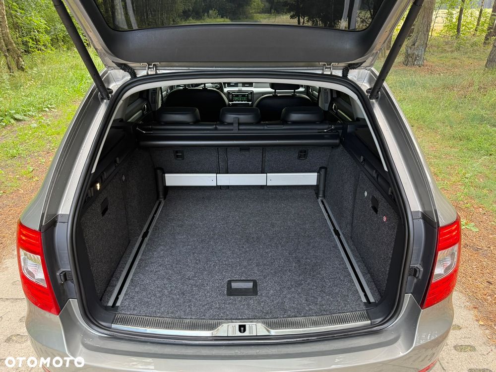 Skoda Superb 2.0 TSI Elegance DSG - 27