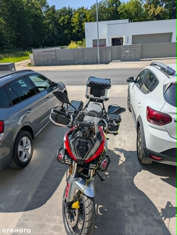 QJMOTOR SRT 600SX - 2