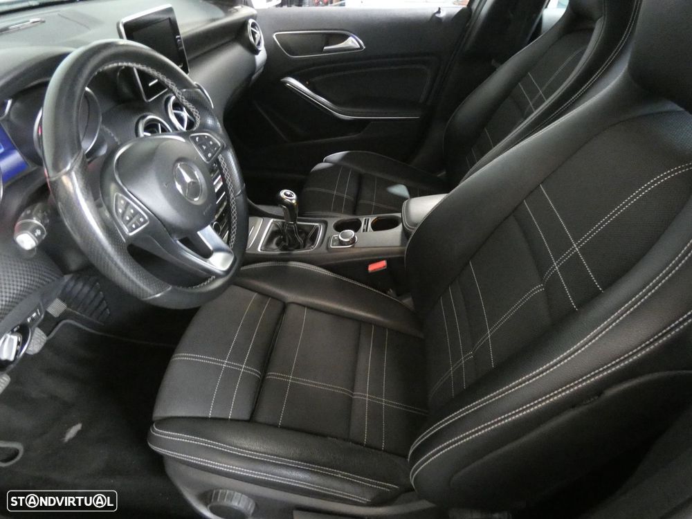 Mercedes-Benz A 180 d Urban - 11
