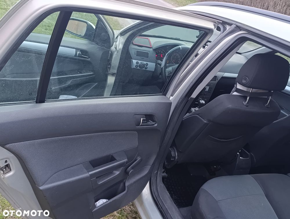 Opel Astra 1.6 Edition - 26