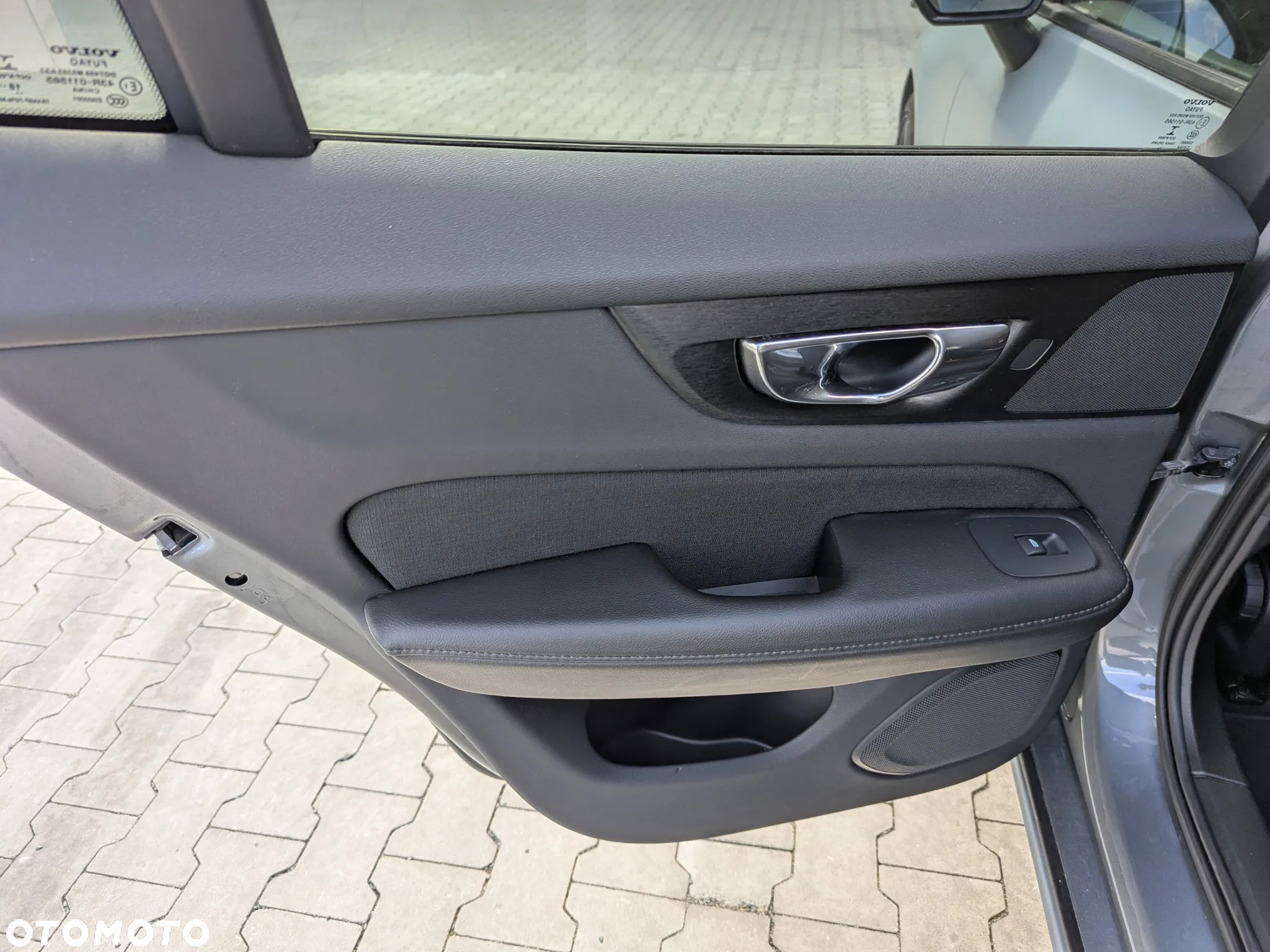 Volvo V60 D3 R-Design - 22
