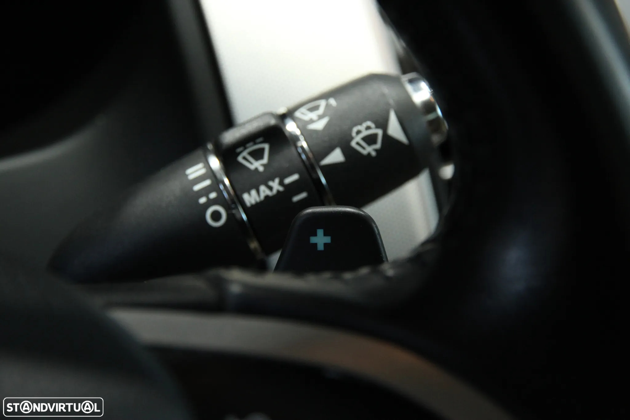 Jaguar XF 2.2 D Luxury - 18