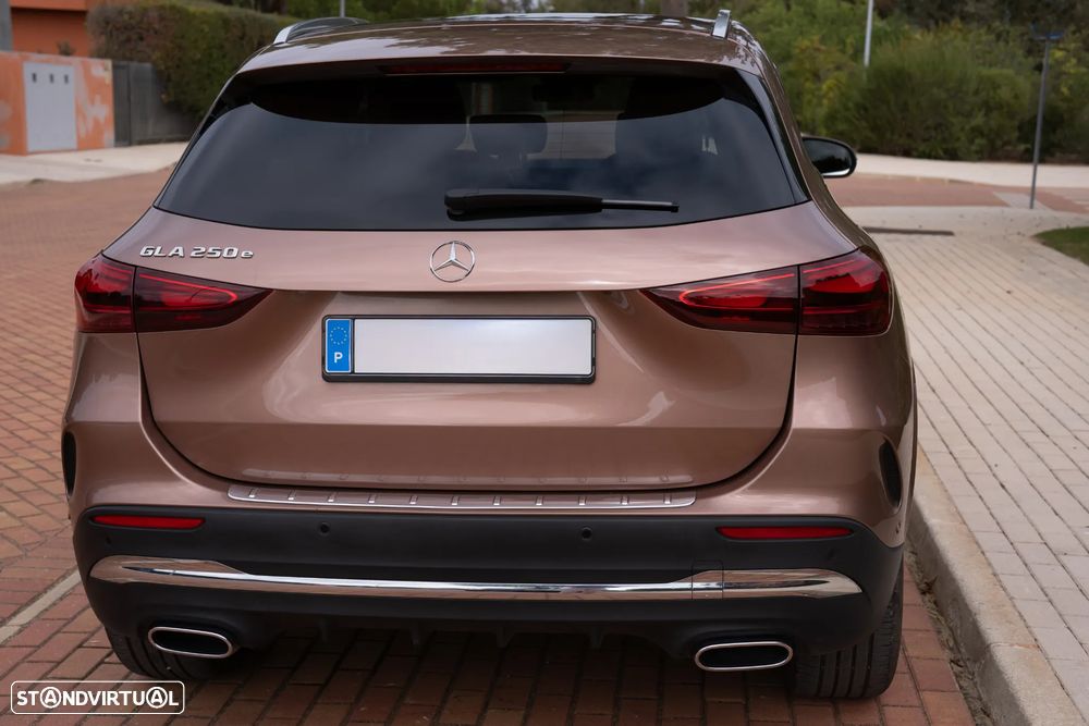Mercedes-Benz GLA 250 e AMG Line - 4